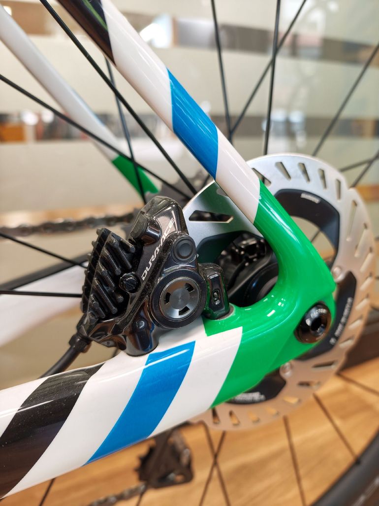 Używany Factor Ostro Shimano Dura Ace Di2 2026 Road & Gravel — zdjęcie 3 z 23