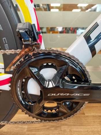Używany Factor Ostro Shimano Dura Ace Di2 2026 Road & Gravel — zdjęcie 2 z 23
