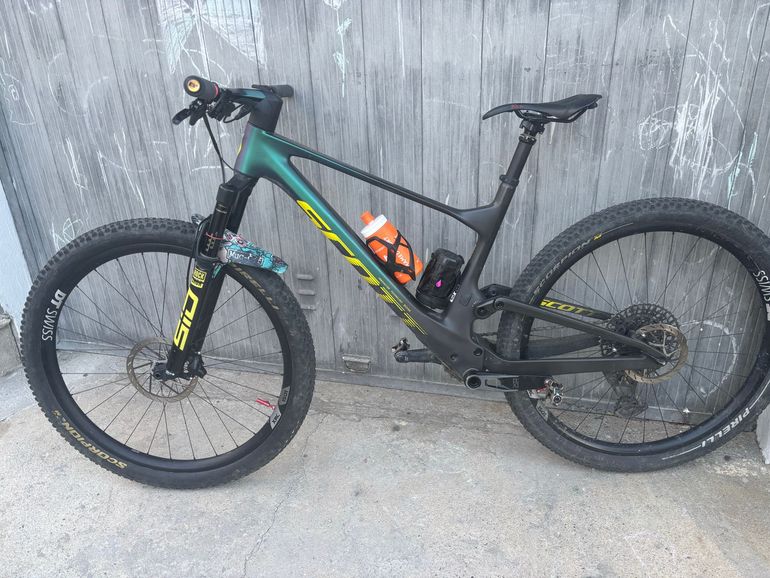 Brugt Scott Spark RC World Cup 2025 2025 Mountainbike — billede 2 af 3