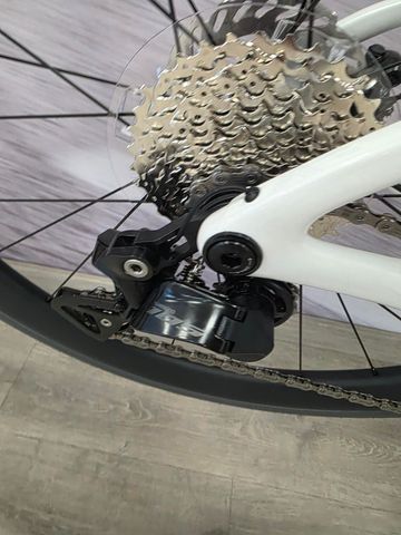 Tweedehands Cannondale SuperSix EVO 5 2026 2026 Road & Gravel — afbeelding 3 van 6
