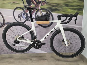 Tweedehands Cannondale SuperSix EVO 5 2026 2026 Road & Gravel — afbeelding 1 van 6