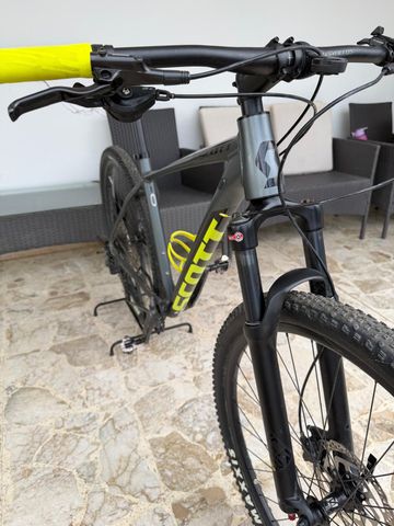 Used Scott Scale 980 2024 2024 Mountainbike, Light Gray, 29 — image 8 of 16