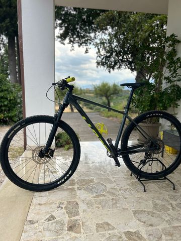 Used Scott Scale 980 2024 2024 Mountainbike, Light Gray, 29 — image 6 of 16