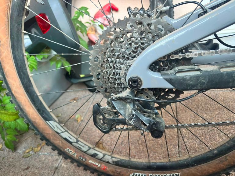 Brugt Propain SPINDRIFT 4 CF 27.5 Performance 2023 2023 Mountainbike — billede 4 af 7
