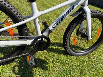 Used Specialized Riprock 20 2022 2022 Youth, White — image 5 of 5