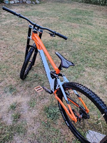 Used Mondraker SUMMUM 2023 2023 Mountainbike, Orange — image 5 of 5