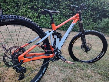 Used Mondraker SUMMUM 2023 2023 Mountainbike, Orange — image 3 of 5