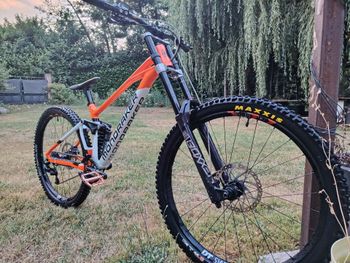Gebrauchtes Mondraker SUMMUM 2023 2023 Mountainbike, Orange — Bild 2 von 5