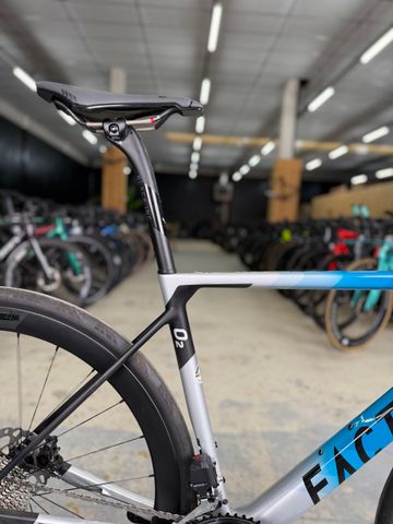 Gebrauchtes Factor O2 Di2 2024 Road & Gravel, Blau — Bild 8 von 24