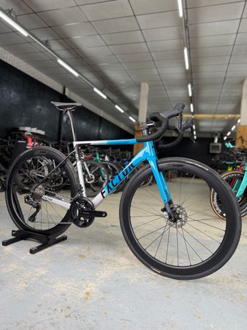 Gebrauchtes Factor O2 Di2 2024 Road & Gravel, Blau — Bild 2 von 24