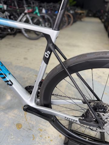 Gebrauchtes Factor O2 Di2 2024 Road & Gravel, Blau — Bild 23 von 24