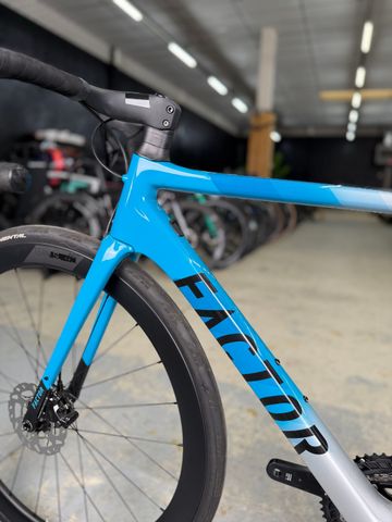 Gebrauchtes Factor O2 Di2 2024 Road & Gravel, Blau — Bild 21 von 24