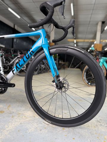 Gebrauchtes Factor O2 Di2 2024 Road & Gravel, Blau — Bild 3 von 24