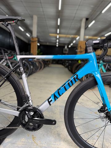 Gebrauchtes Factor O2 Di2 2024 Road & Gravel, Blau — Bild 13 von 24