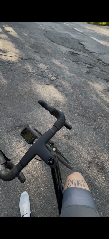 Used Giant Contend Shimano 105 2023 Road & Gravel, Black — image 3 of 5
