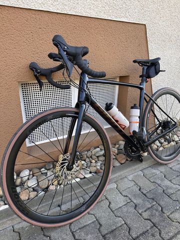 Used Giant Contend Shimano 105 2023 Road & Gravel, Black — image 1 of 5