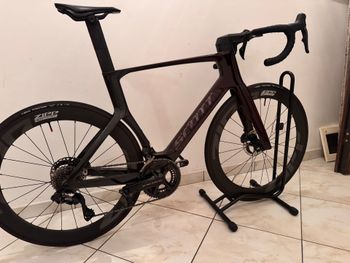 Używany Scott Foil RC 30 2023 2023 Road & Gravel