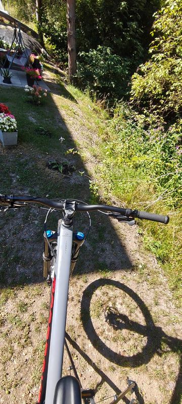Used Mondraker FOXY 2023 2023 Mountainbike, Blue, 29 — image 11 of 27