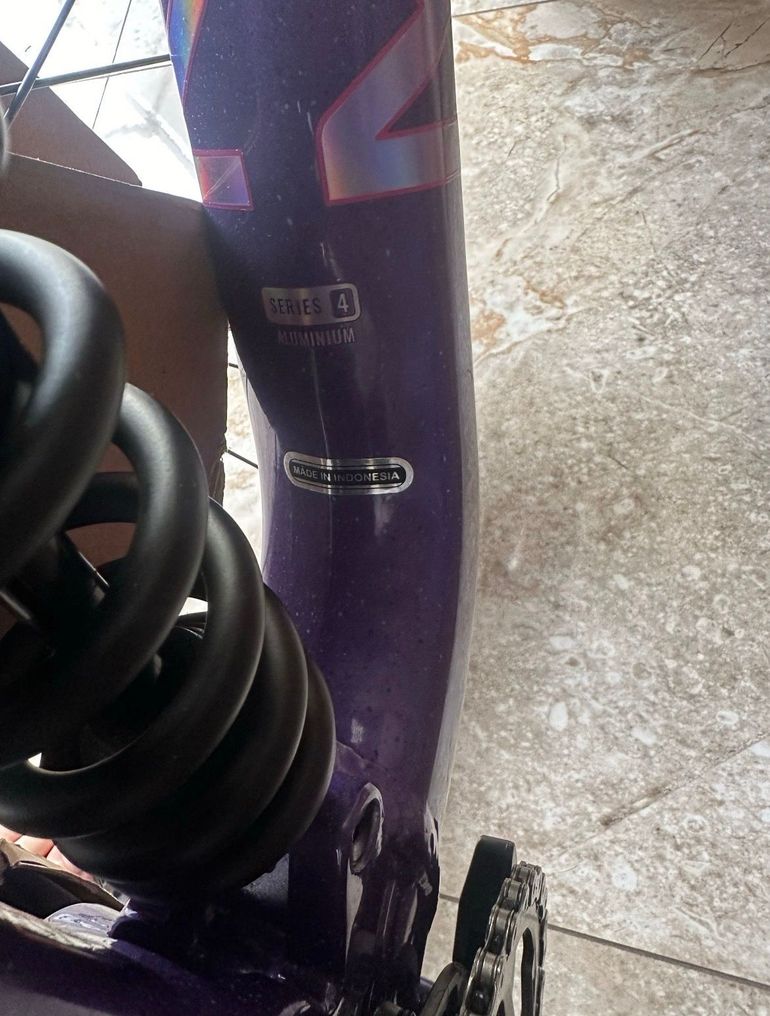 Marin Quake 2025 2025 Mountainbike usato, Viola — immagine 2 di 5