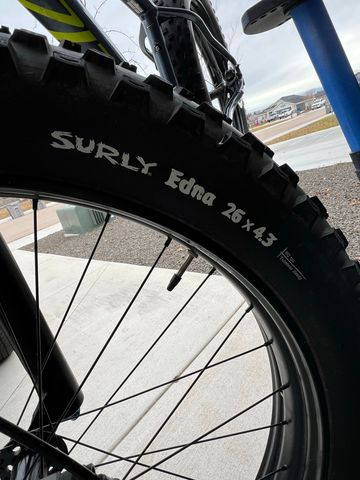 Used Specialized Fatboy Shimano Deore XT 2019 Mountainbike, Blue, 26 — image 10 of 10