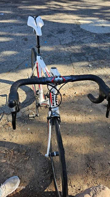 Used Trek Madone 6.9 2009 2009 Road & Gravel, White — image 3 of 4