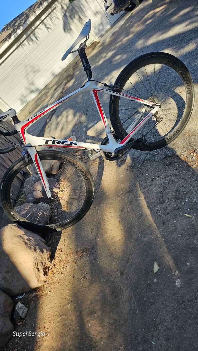 Used Trek Madone 6.9 2009 2009 Road & Gravel, White — image 2 of 4