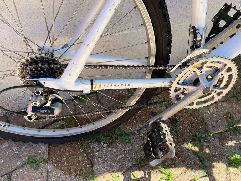 Used Cannondale Custom Shimano 105 1990 Mountainbike, White — image 3 of 8