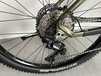 Used Malaguti Brenta Shimano Deore 2023 Mountainbike, Green — image 12 of 16