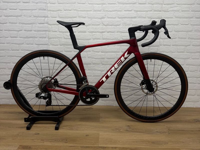 Used Trek Madone SL 6 AXS Gen 8 2025 2025 Road & Gravel