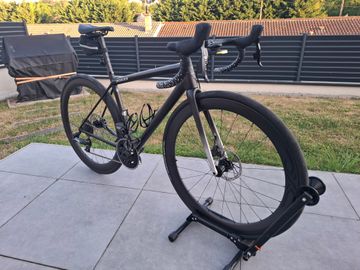 Tweedehands Specialized Aethos Pro - SRAM Force eTap AXS 2022 2022 Road & Gravel