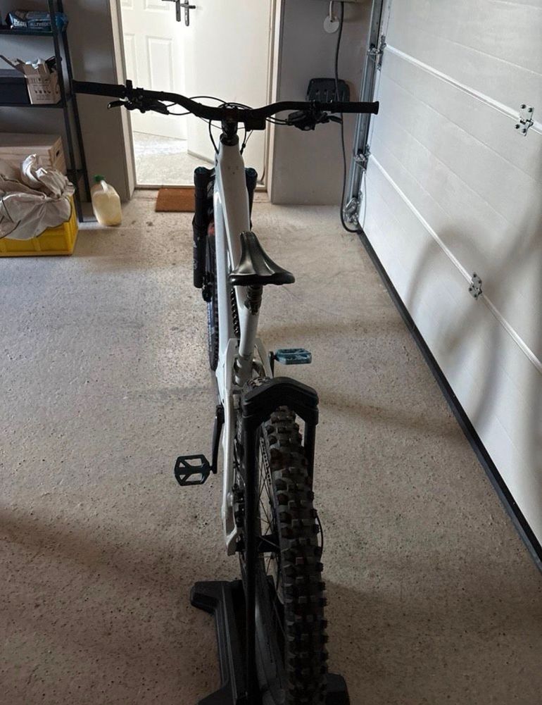 Käytetty YT Custom Shimano Deore XT 2024 Mountainbike — kuva 2 / 3