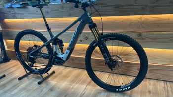 Used Pivot Shuttle SL-AM Pro X0 Eagle Transmission 2025 2025 MTB
