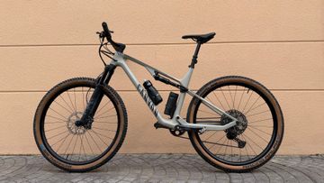 Used Canyon Lux Trail CF 7 2022 2022 MTB