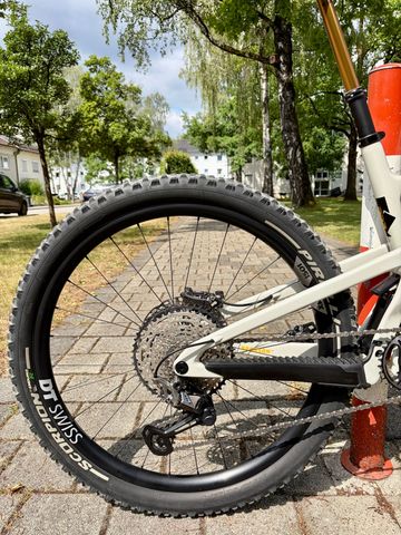 Brugt Santa Cruz Bronson V4.1 Custom Build 2025 Mountainbike — billede 2 af 15