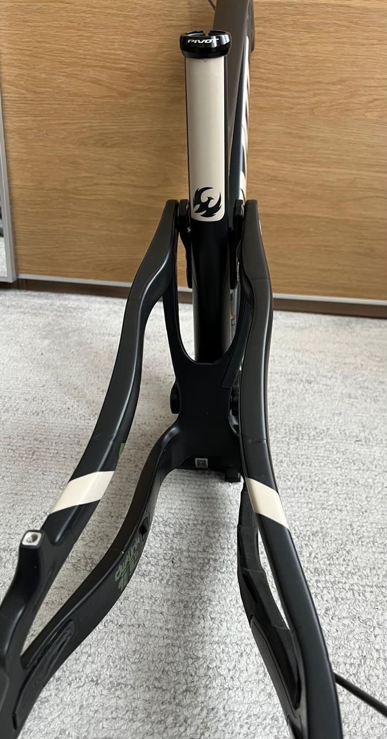 Used Pivot Switchblade +7, Frame 2025 Frameset 2025 Mountainbike, Black, 29 — image 5 of 6