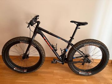 Used Trek Farley 5 2017 2017 Mountainbike, Black, 26 — image 2 of 5
