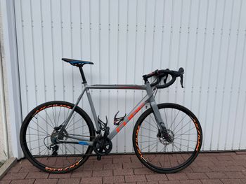 CUBE cross race SL 2016 2016 Road & Gravel usato, Grigio chiaro — immagine 2 di 4