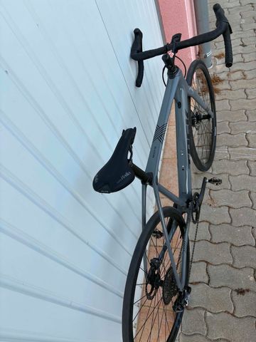 Trek Boone 6 Disc 2021 2021 Road & Gravel usato, Grigio chiaro — immagine 3 di 5