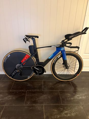 Käytetty BMC Speedmachine Shimano Ultegra Di2 2026 Road & Gravel