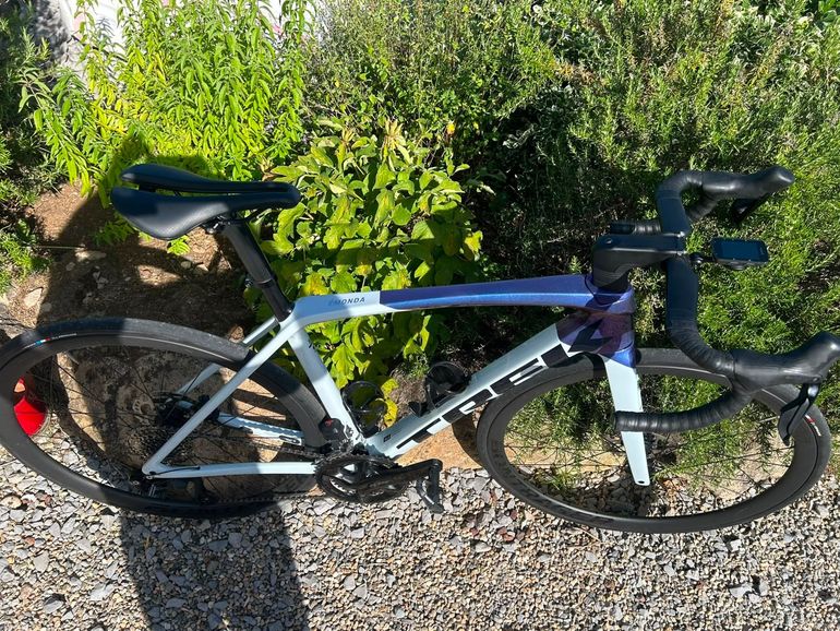 Brugt Trek Emonda Shimano 105 Di2 2024 Road & Gravel — billede 3 af 7