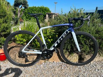 Trek Emonda Shimano 105 Di2 2024 Road & Gravel d'occasion