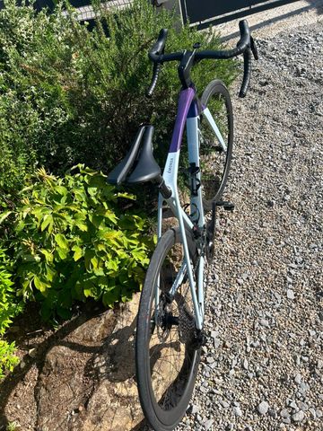 Brugt Trek Emonda Shimano 105 Di2 2024 Road & Gravel — billede 5 af 7