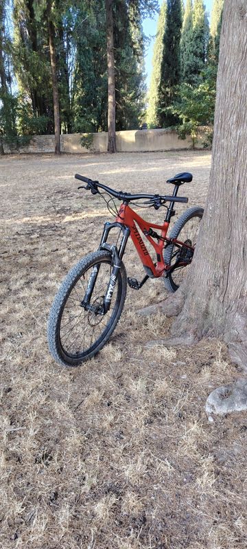 Käytetty Specialized Stumpjumper Shimano SLX 2023 Mountainbike — kuva 2 / 3