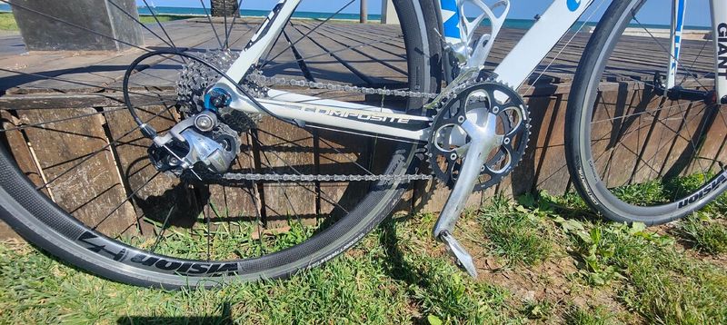 Used Giant TCR Composite 2 2013 2013 Road & Gravel, White — image 3 of 8