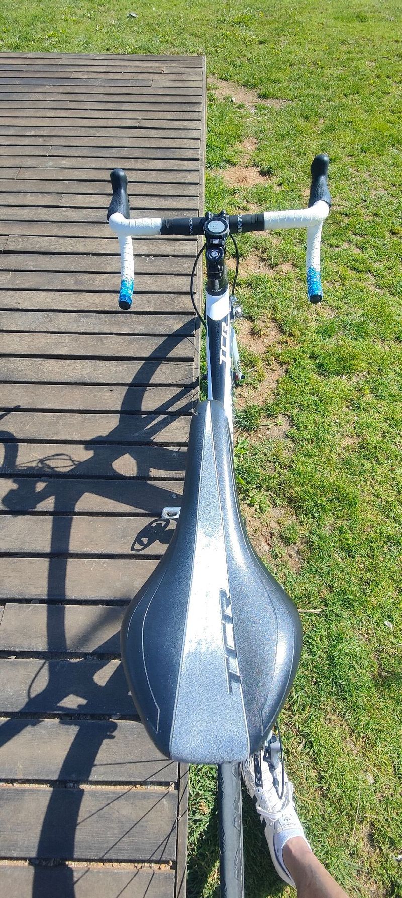 Used Giant TCR Composite 2 2013 2013 Road & Gravel, White — image 6 of 8