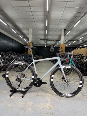 Specialized S-Works Aethos Di2 2023 Road & Gravel usato