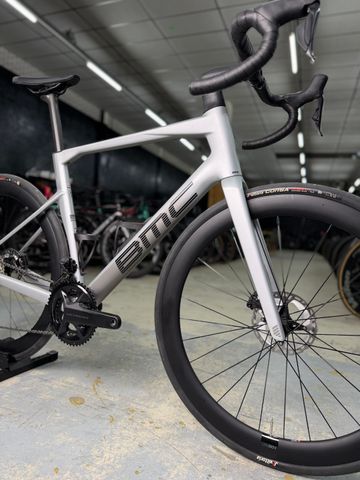 Brugt BMC Roadmachine R01 Di2 2026 Road & Gravel — billede 3 af 24