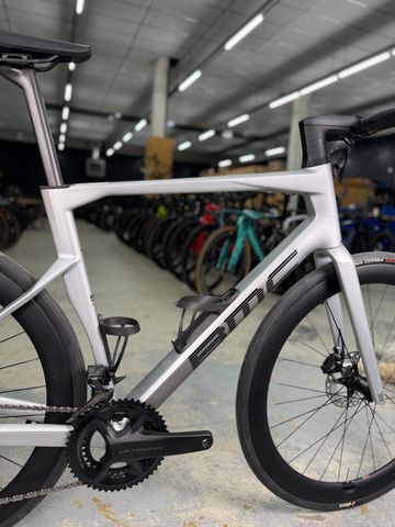 Brugt BMC Roadmachine R01 Di2 2026 Road & Gravel — billede 11 af 24