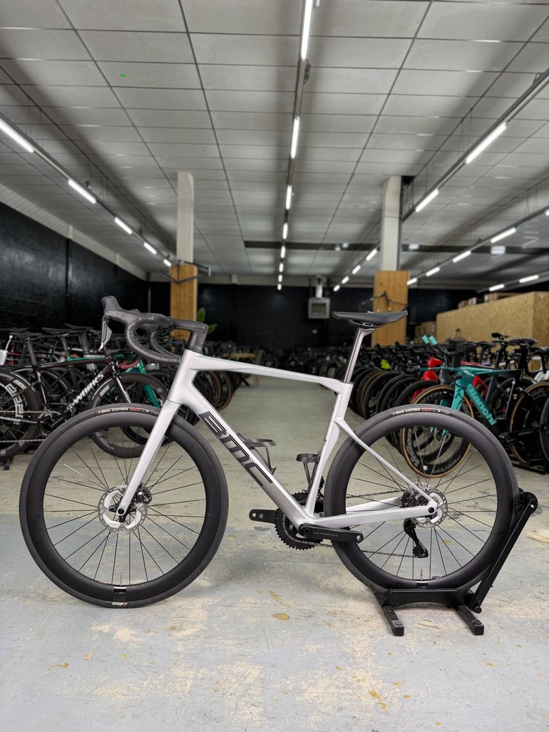 Brugt BMC Roadmachine R01 Di2 2026 Road & Gravel — billede 17 af 24