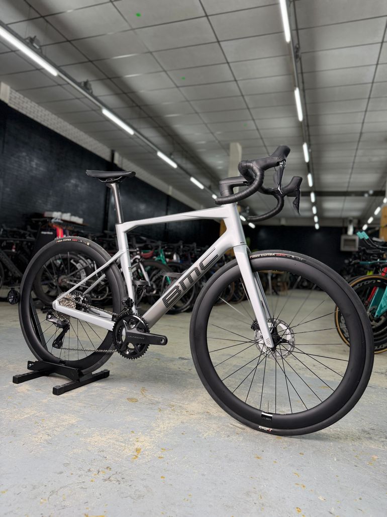 Brugt BMC Roadmachine R01 Di2 2026 Road & Gravel — billede 2 af 24